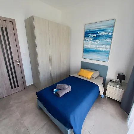 Yellow Hill Penthouse *