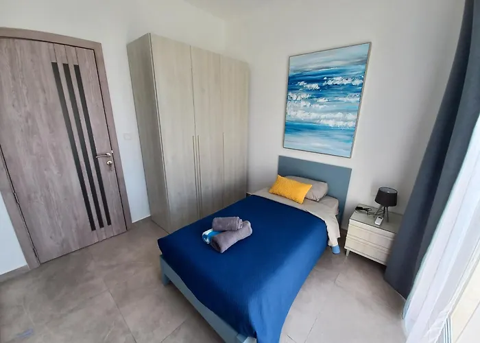 Yellow Hill Penthouse *